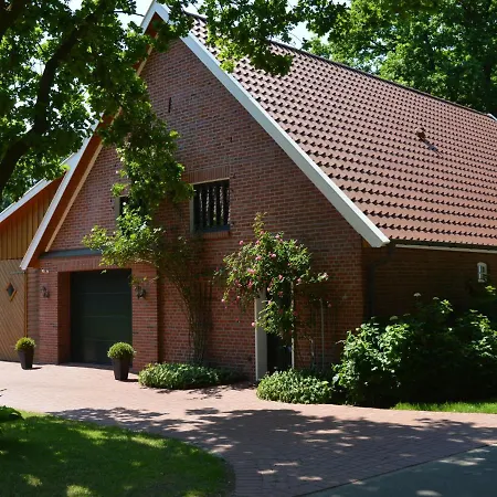 In Lindern With Garden *