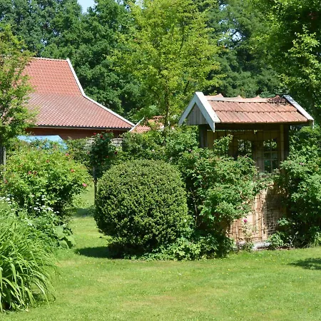 In Lindern With Garden *
